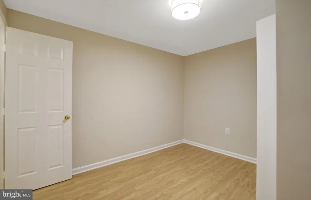 8847 WINDING HOLLOW WAY Springfield, VA 22152