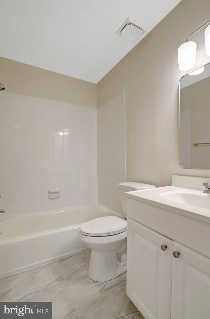 8847 WINDING HOLLOW WAY Springfield, VA 22152