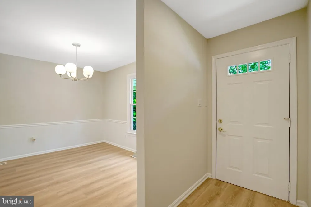 8847 WINDING HOLLOW WAY Springfield, VA 22152