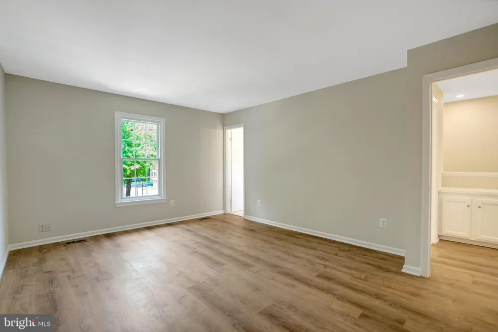 8847 WINDING HOLLOW WAY Springfield, VA 22152