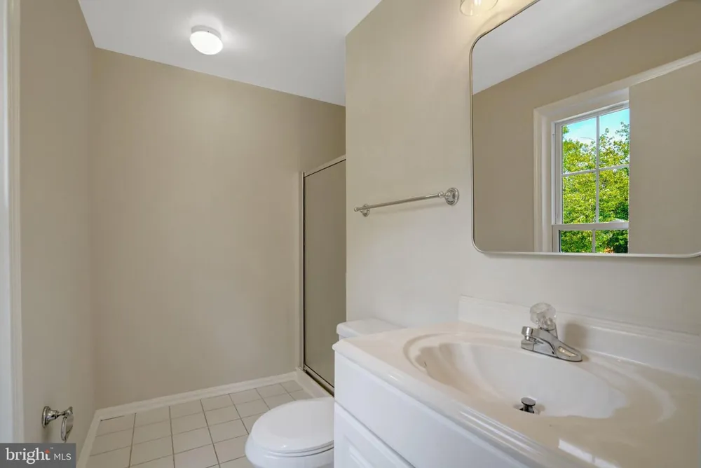 8847 WINDING HOLLOW WAY Springfield, VA 22152