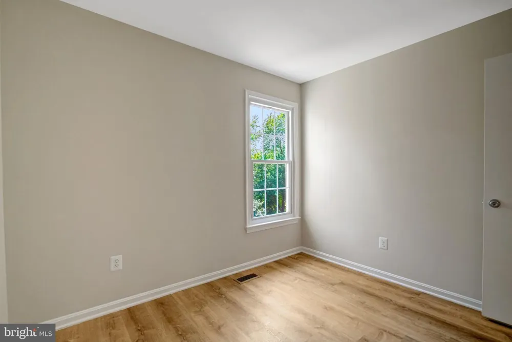 8847 WINDING HOLLOW WAY Springfield, VA 22152