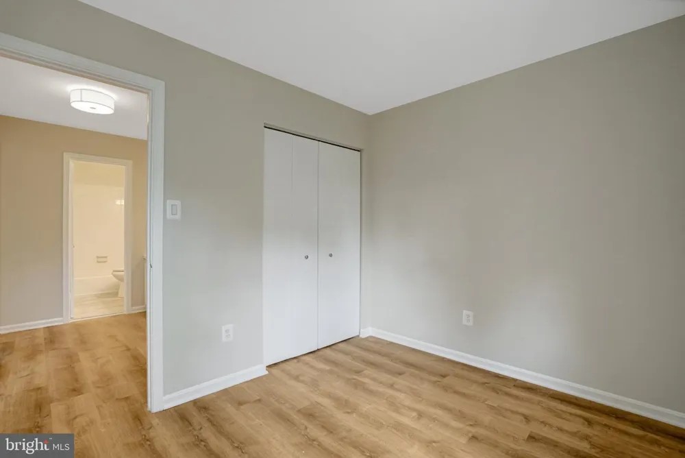 8847 WINDING HOLLOW WAY Springfield, VA 22152