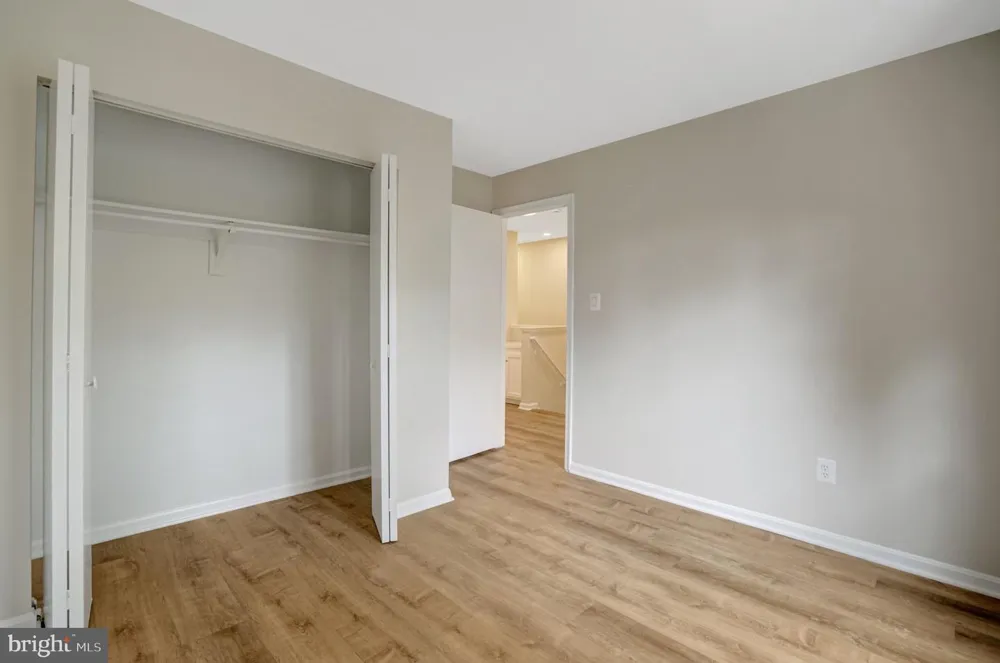 8847 WINDING HOLLOW WAY Springfield, VA 22152