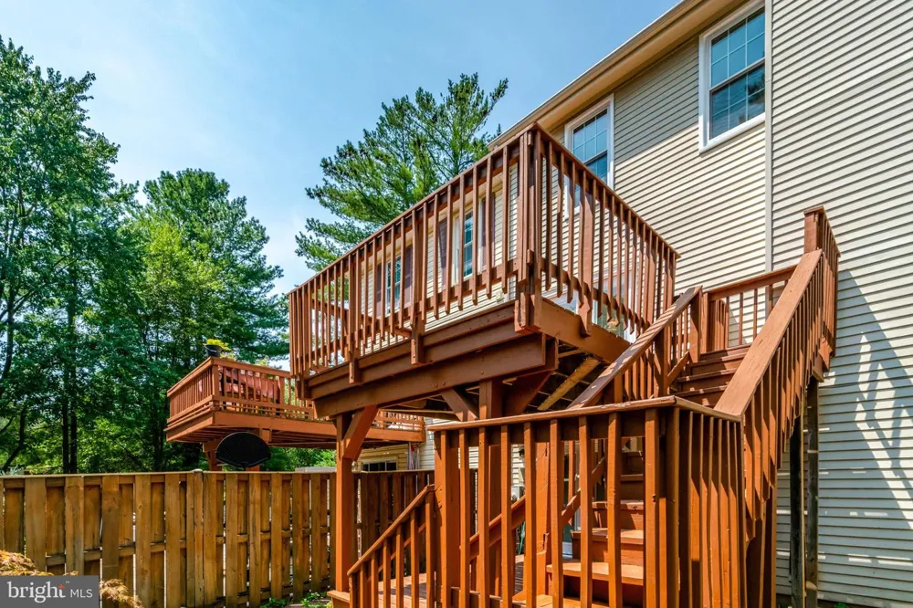 8847 WINDING HOLLOW WAY Springfield, VA 22152
