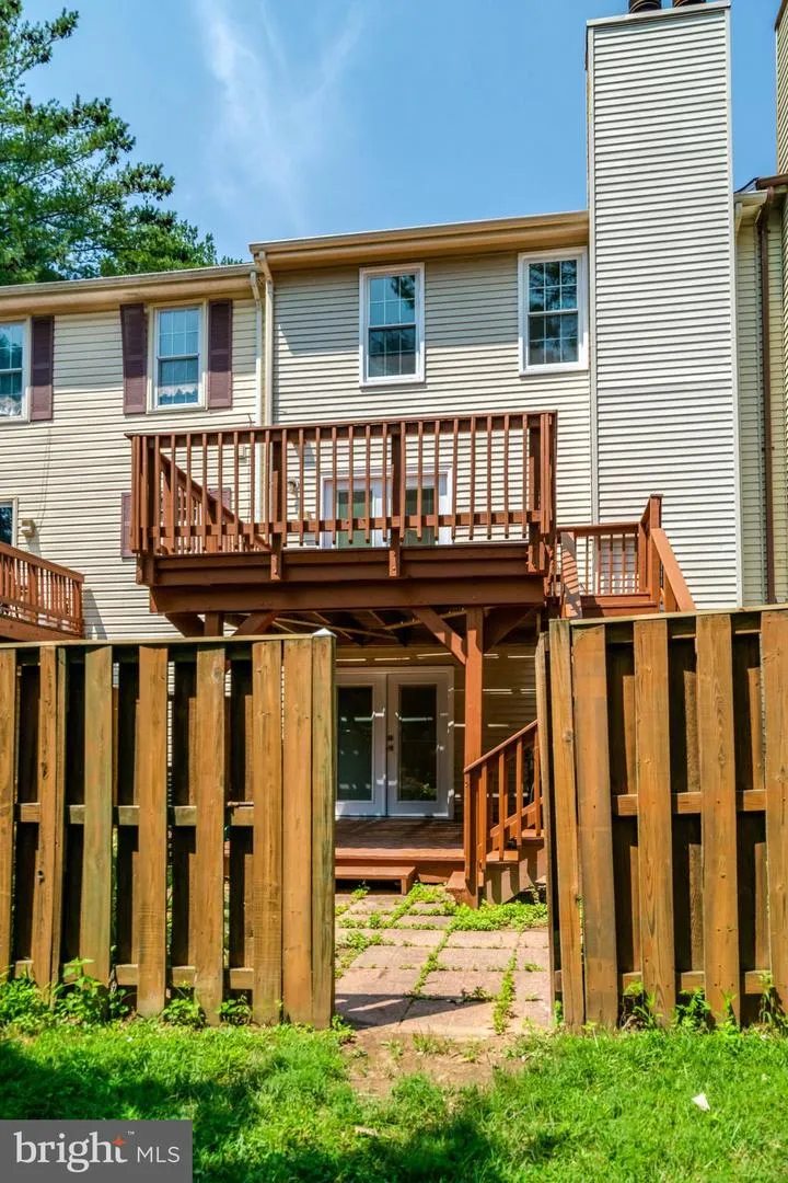 8847 WINDING HOLLOW WAY Springfield, VA 22152