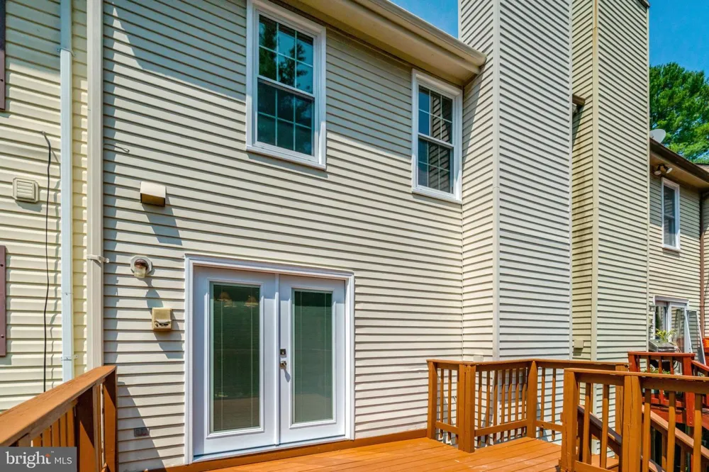 8847 WINDING HOLLOW WAY Springfield, VA 22152
