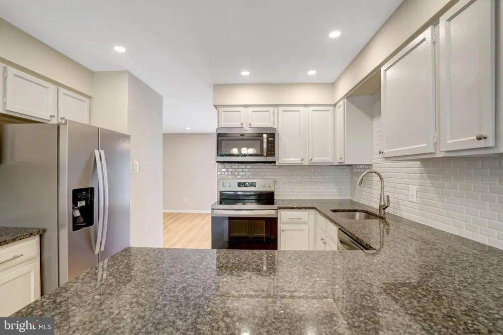 8847 WINDING HOLLOW WAY Springfield, VA 22152