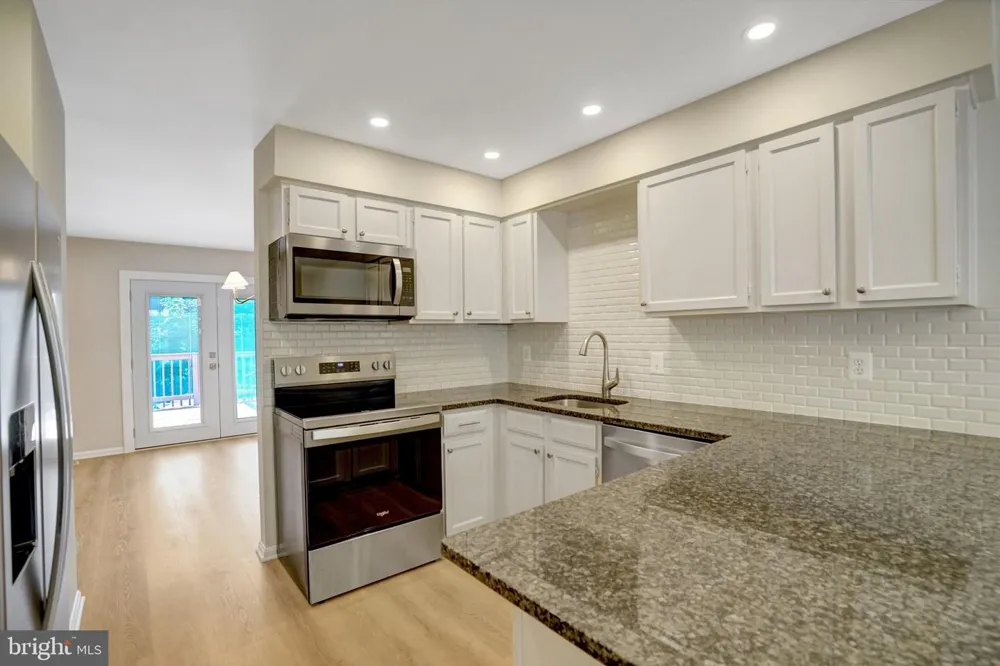 8847 WINDING HOLLOW WAY Springfield, VA 22152