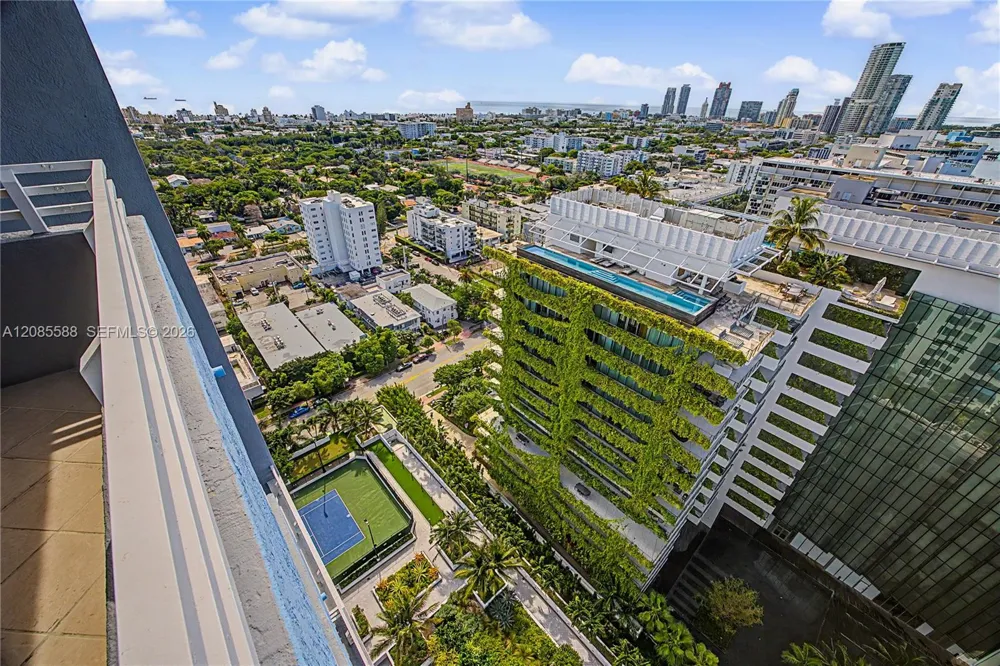 1330 West Ave #2412 Miami Beach, FL 33139