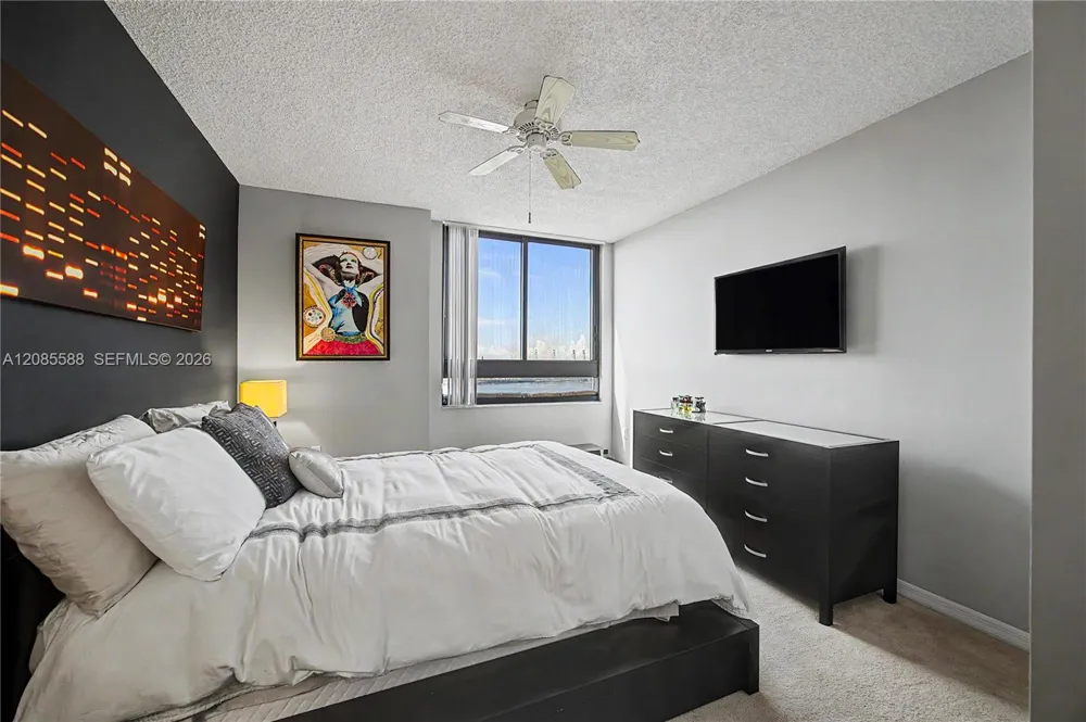 1330 West Ave #2412 Miami Beach, FL 33139