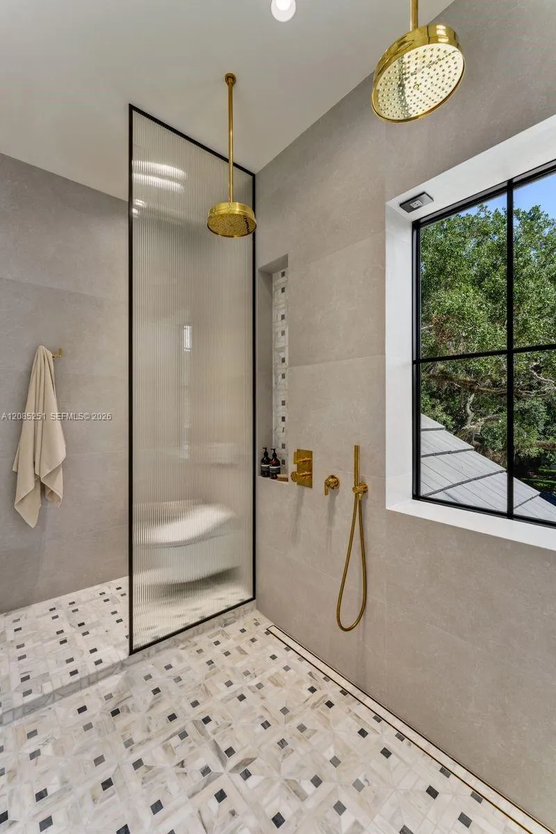418 Castania Ave Coral Gables, FL 33146