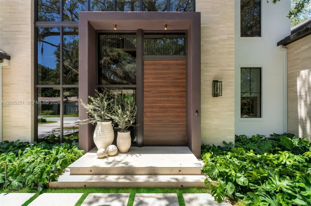418 Castania Ave Coral Gables, FL 33146