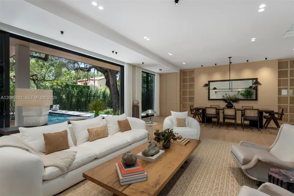 418 Castania Ave Coral Gables, FL 33146