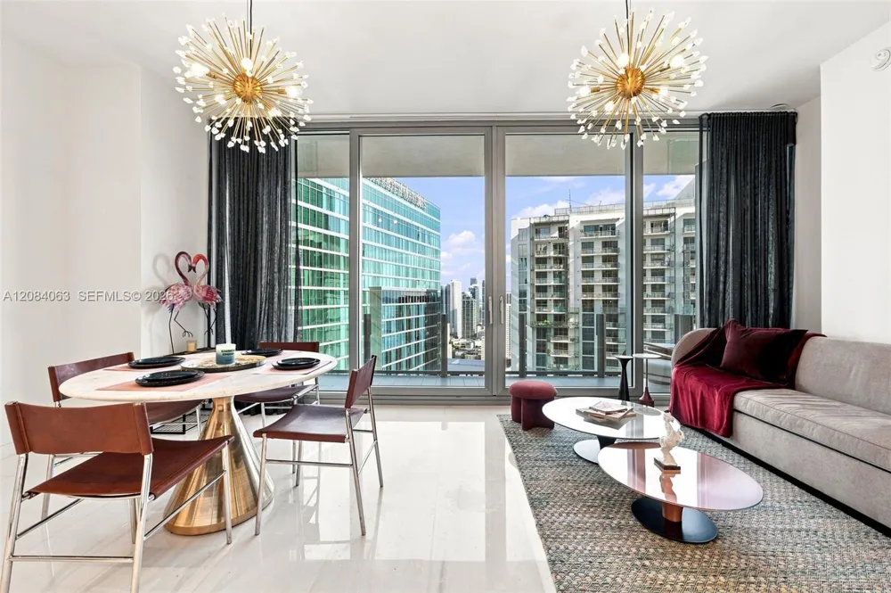 300 Biscayne Blvd Way #3908 Miami, FL 33131