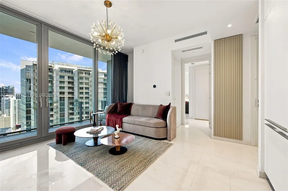 300 Biscayne Blvd Way #3908 Miami, FL 33131