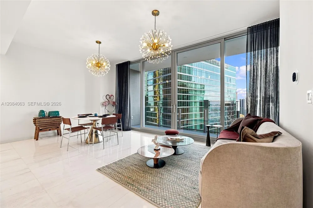 300 Biscayne Blvd Way #3908 Miami, FL 33131