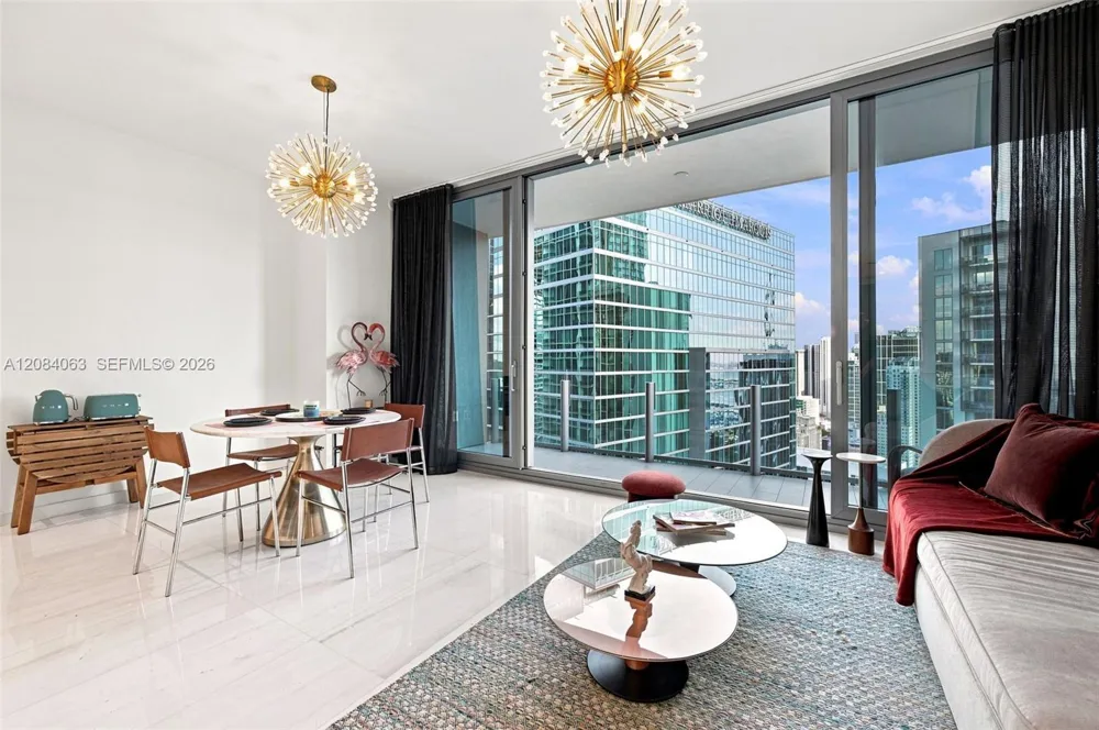 300 Biscayne Blvd Way #3908 Miami, FL 33131