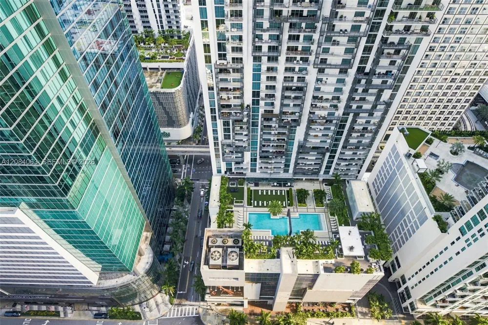 300 Biscayne Blvd Way #3908 Miami, FL 33131