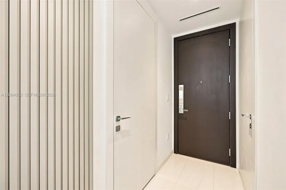 300 Biscayne Blvd Way #3908 Miami, FL 33131