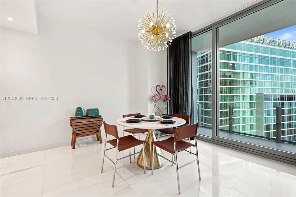 300 Biscayne Blvd Way #3908 Miami, FL 33131