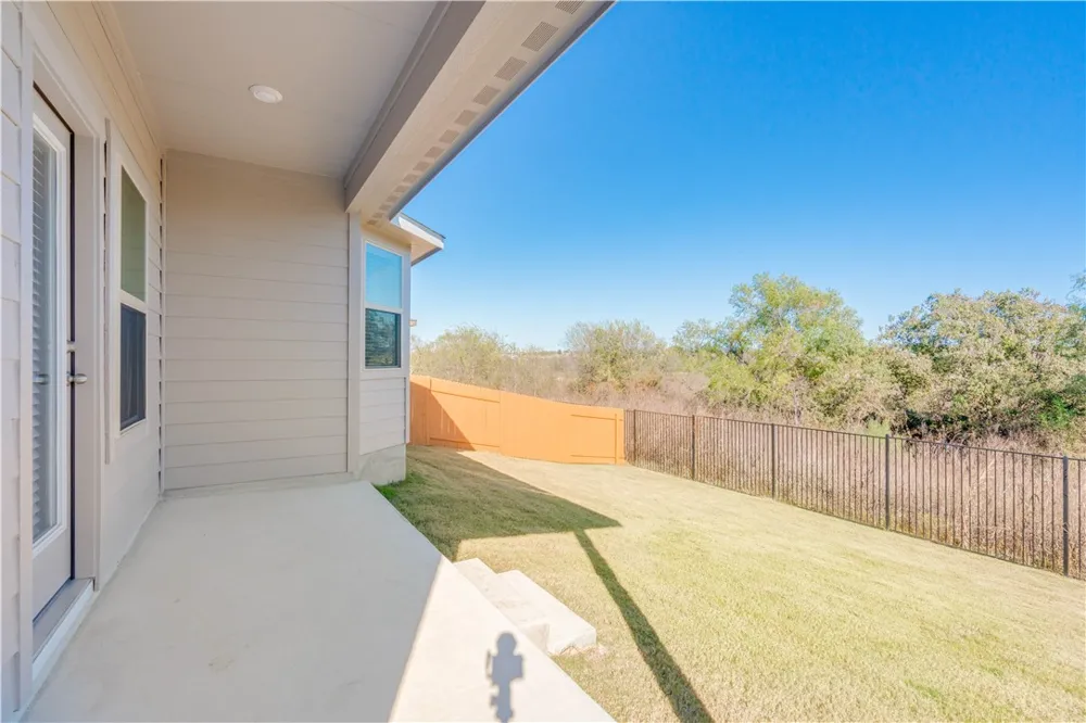 2504 Hat Bender Loop Round Rock, TX 78664