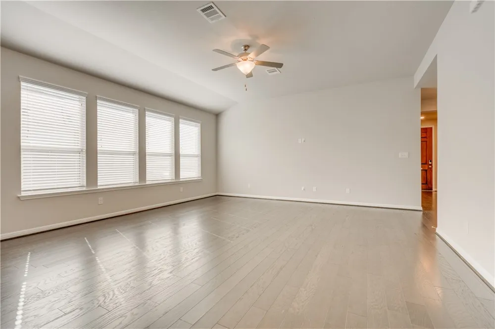 2504 Hat Bender Loop Round Rock, TX 78664