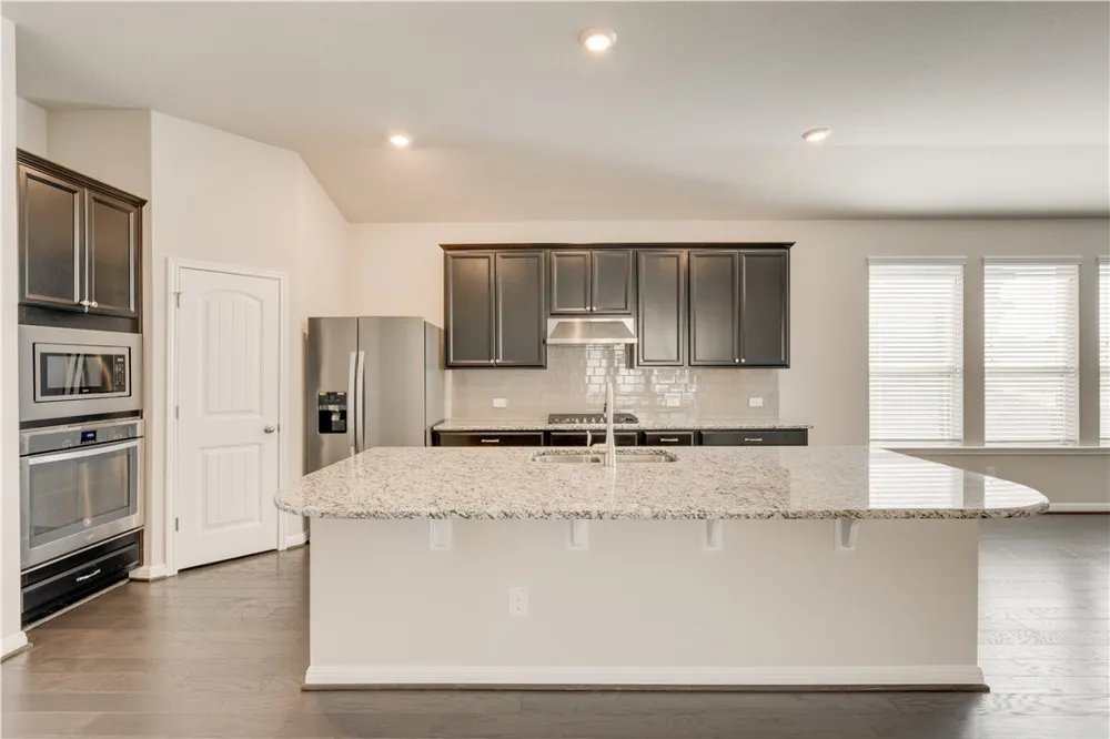 2504 Hat Bender Loop Round Rock, TX 78664