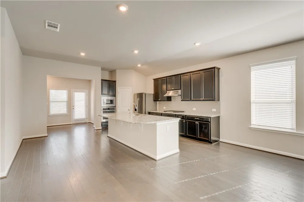 2504 Hat Bender Loop Round Rock, TX 78664