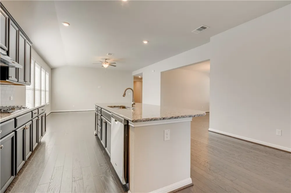 2504 Hat Bender Loop Round Rock, TX 78664