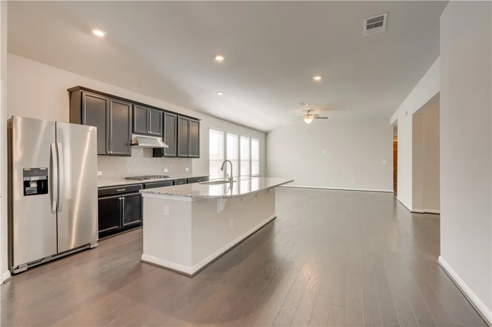 2504 Hat Bender Loop Round Rock, TX 78664
