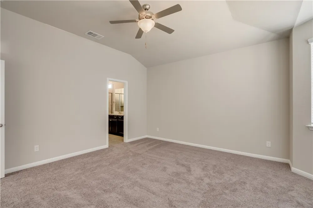 2504 Hat Bender Loop Round Rock, TX 78664