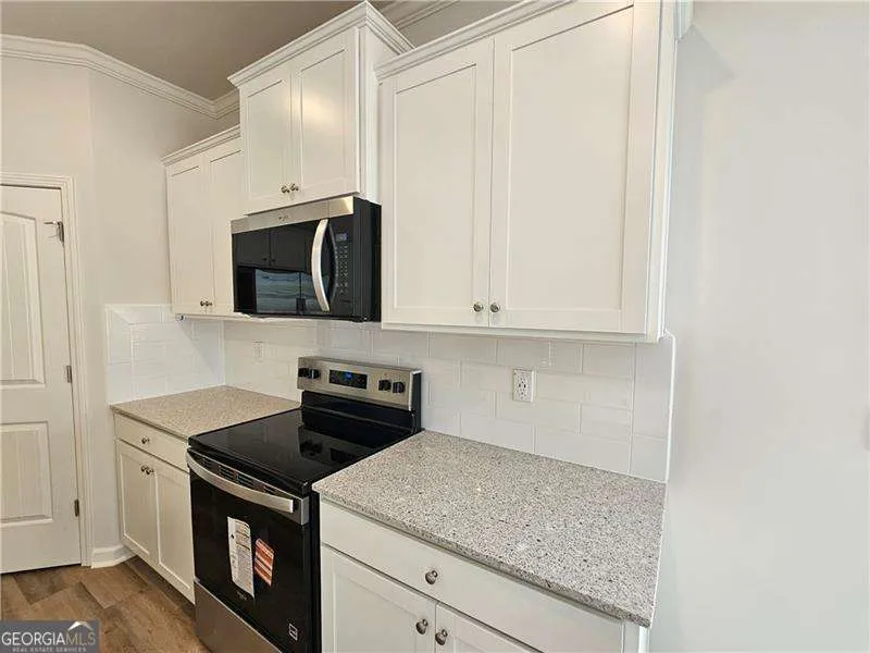 27 Berryville DR Dawsonville, GA 30534
