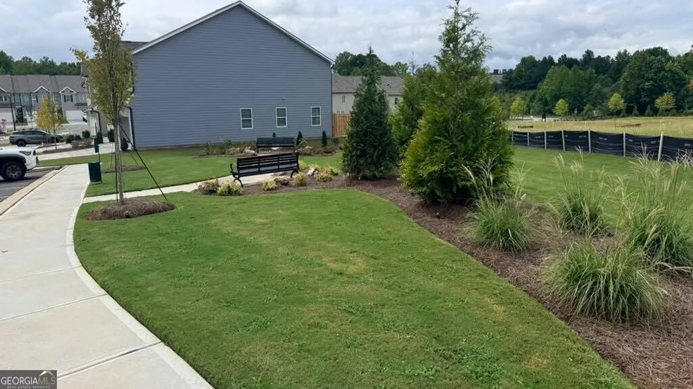 27 Berryville DR Dawsonville, GA 30534
