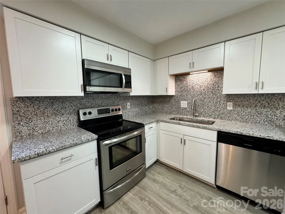 1906 Mereview Court #8 Charlotte, NC 28210