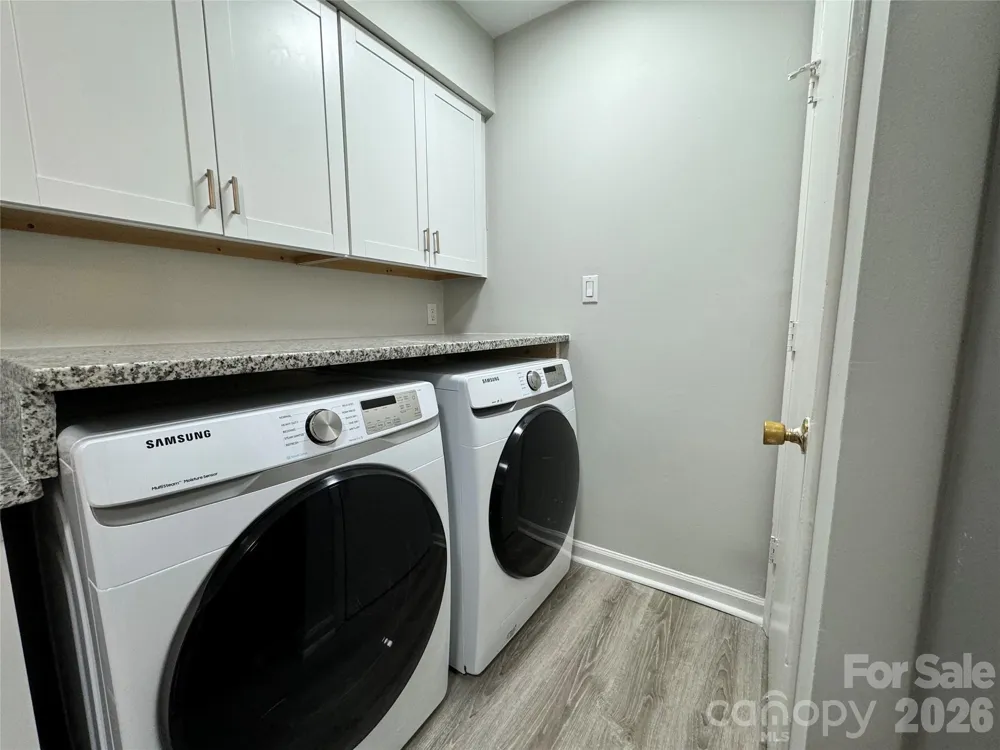 1906 Mereview Court #8 Charlotte, NC 28210
