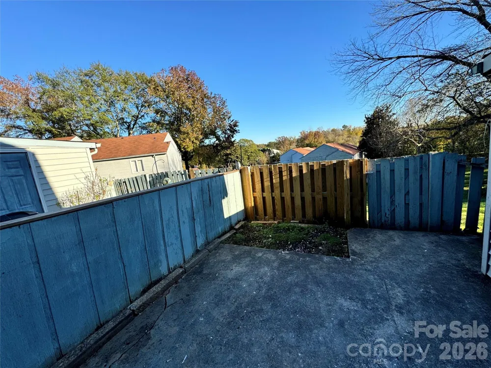 1906 Mereview Court #8 Charlotte, NC 28210