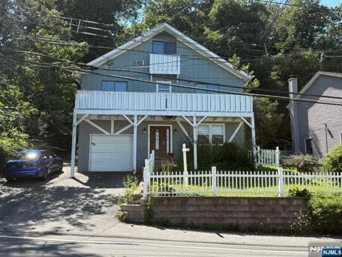 208 Maxim Drive
