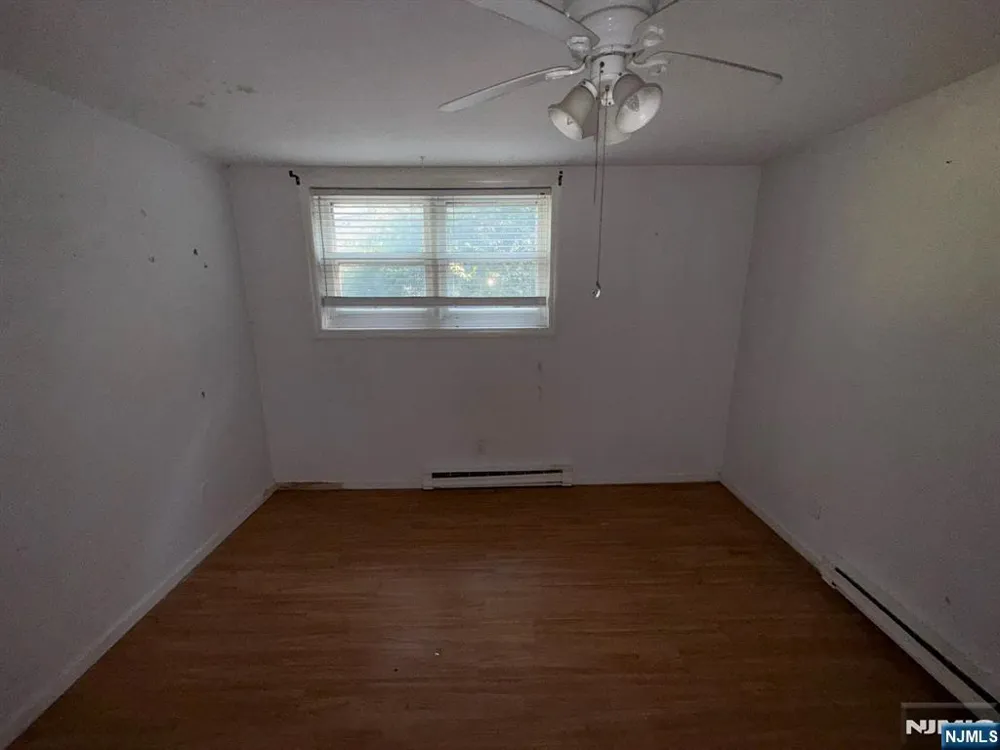 208 Maxim Drive Hopatcong, NJ 07843