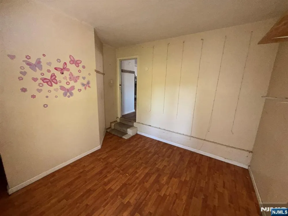 208 Maxim Drive Hopatcong, NJ 07843