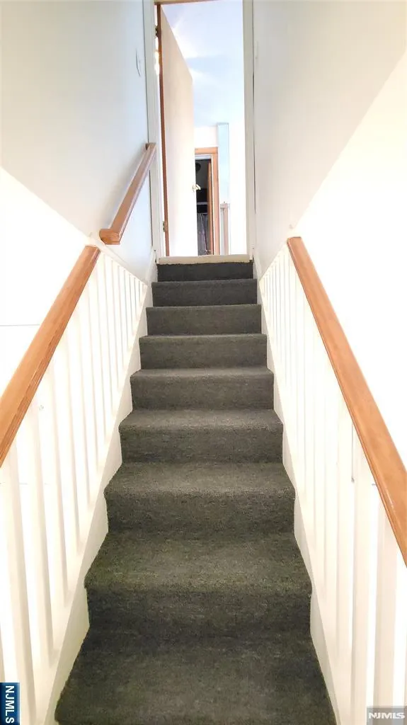 749 Ten Eyck Avenue Lyndhurst, NJ 07071