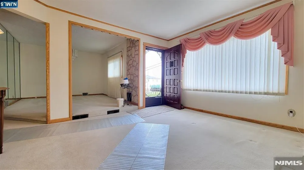 749 Ten Eyck Avenue Lyndhurst, NJ 07071