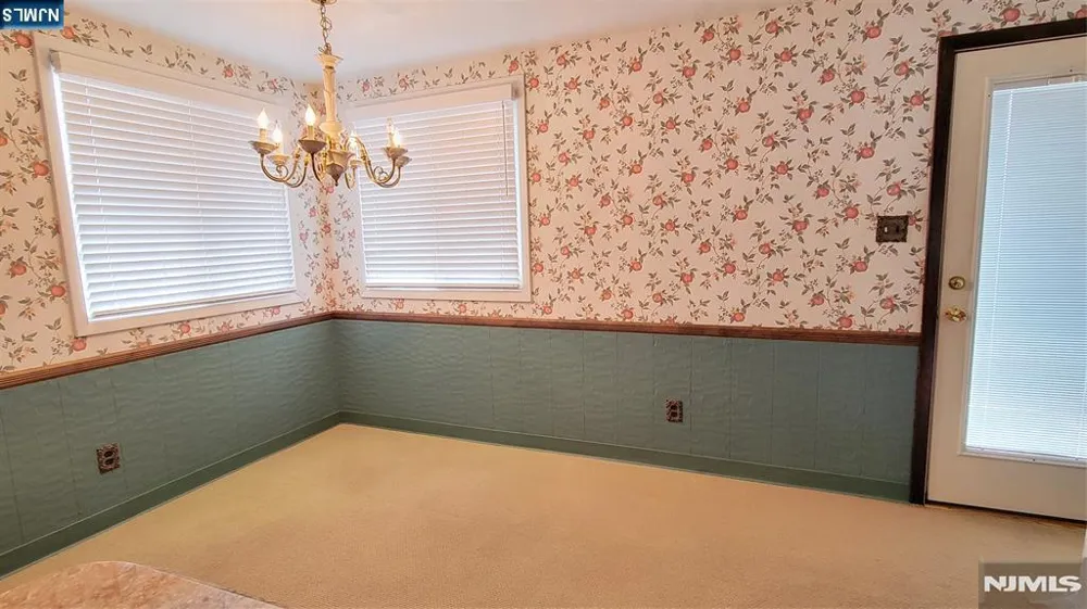 749 Ten Eyck Avenue Lyndhurst, NJ 07071