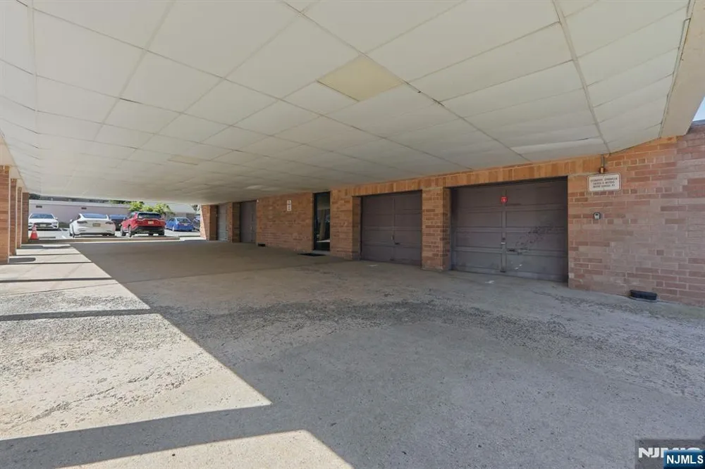 25 Jefferson Street 6D Hackensack, NJ 07601