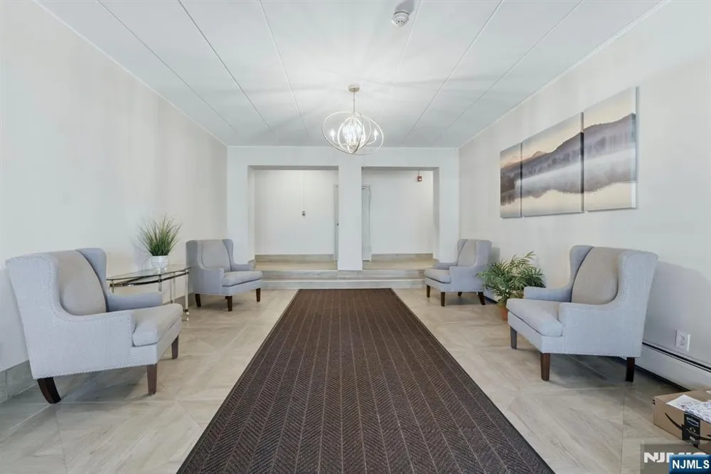 25 Jefferson Street 6D Hackensack, NJ 07601