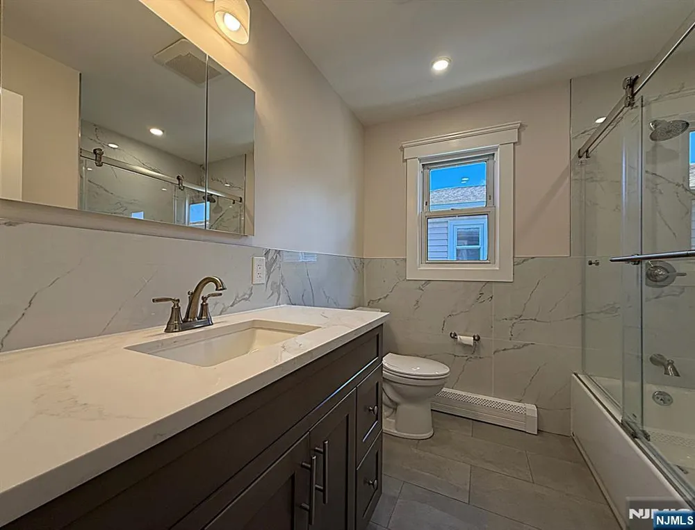 682 Valley Brook Avenue 2 Lyndhurst, NJ 07071