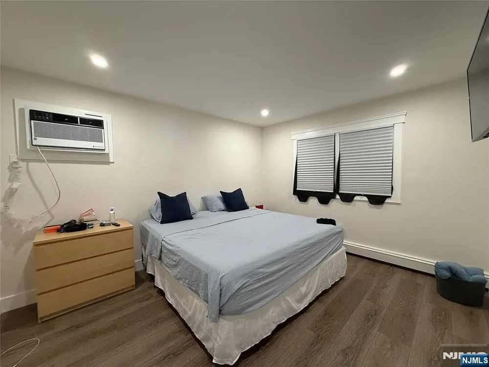 682 Valley Brook Avenue 2 Lyndhurst, NJ 07071