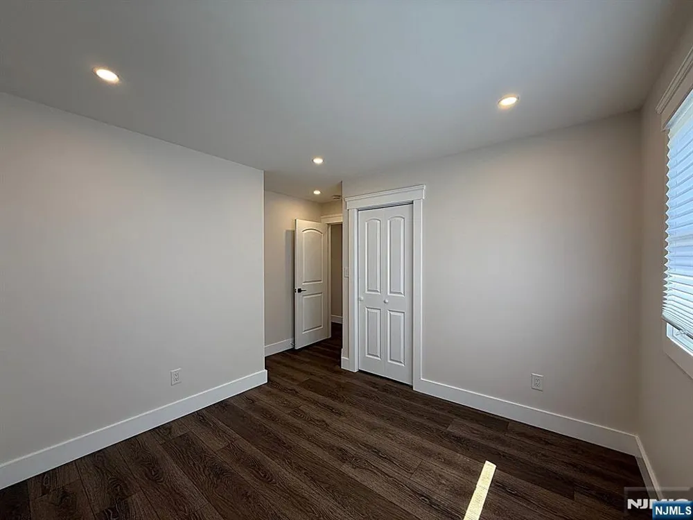 682 Valley Brook Avenue 2 Lyndhurst, NJ 07071