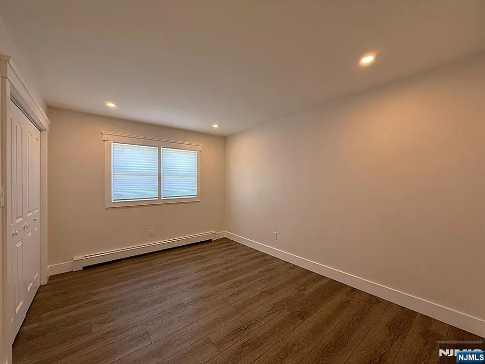 682 Valley Brook Avenue 2 Lyndhurst, NJ 07071