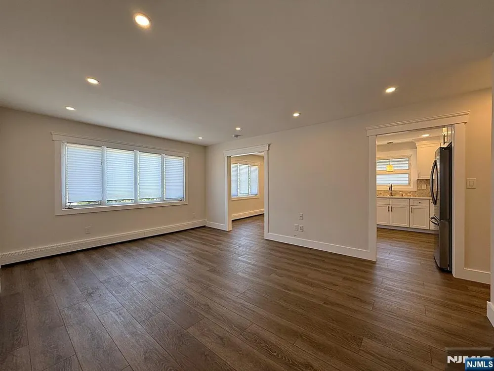 682 Valley Brook Avenue 2 Lyndhurst, NJ 07071